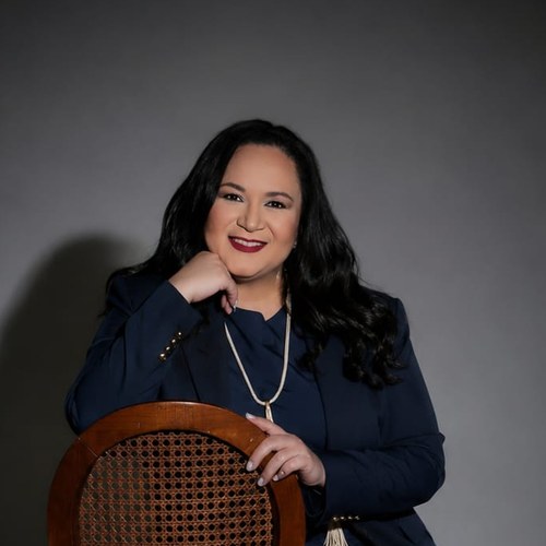 Dra. Viviane do Vale Lopes